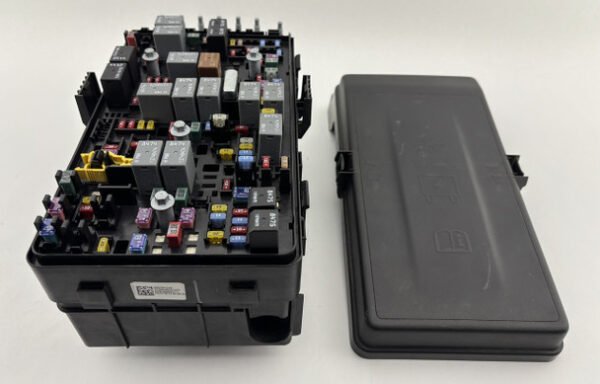 IMG_7161__01878 2023 Jeep Gladiator JT Sport Engine Bay Fuse Box / TIPM / 68520912AB / 28K JT003